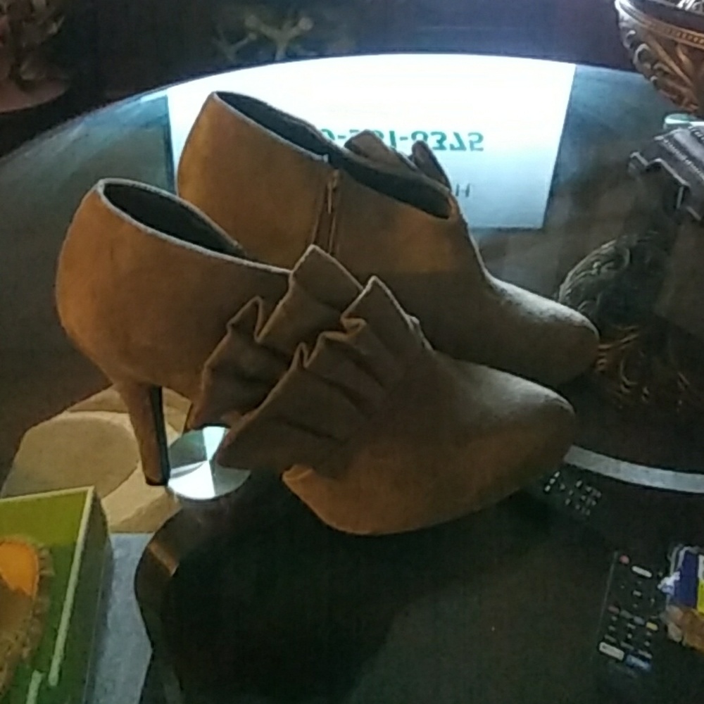 Womens Shoes